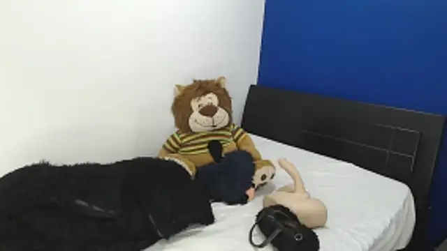 EmmilyConnor online show from 06-12-26, 02:48