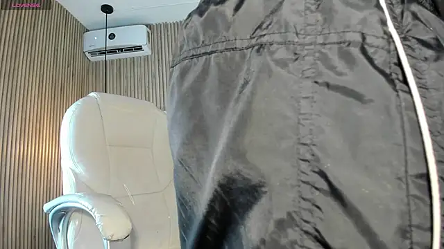 VenuzSofia online show from 11-29-25, 10:43