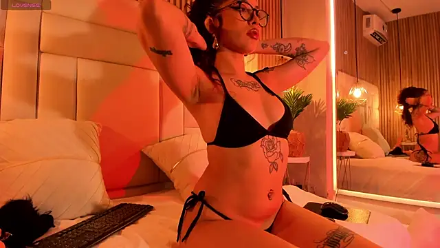 VenuzSofia online show from 11-21-25, 11:04