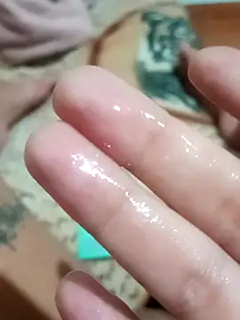 Snapshot of tutti2pbuzz chatting on 10-30-25, 10:28 tutti2pbuzz online show from 10-30-25, 10:28