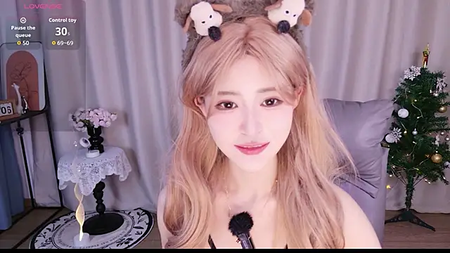 Snapshot of JoJo-ovo chatting on 01-14-26, 12:31 JoJo-ovo online show from 01-14-26, 12:31