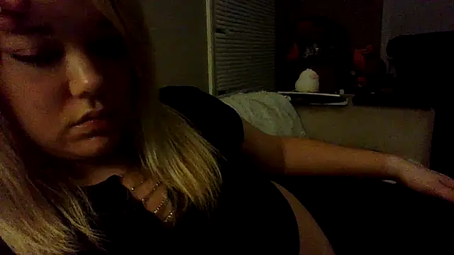 Snapshot of SilverSeductress chatting on 05-19-26, 08:54 SilverSeductress online show from 05-19-26, 08:54
