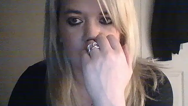 Snapshot of SilverSeductress chatting on 02-18-26, 11:28 SilverSeductress online show from 02-18-26, 11:28