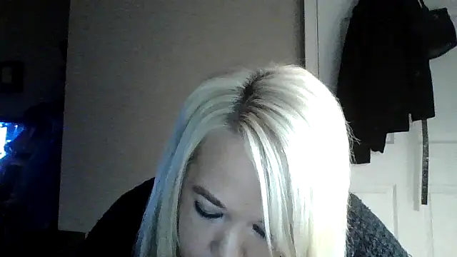 Snapshot of SilverSeductress chatting on 02-03-26, 04:54 SilverSeductress online show from 02-03-26, 04:54