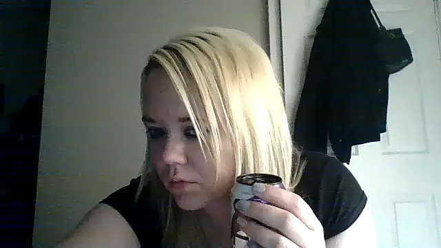 Snapshot of SilverSeductress chatting on 02-19-26, 10:56 SilverSeductress online show from 02-19-26, 10:56