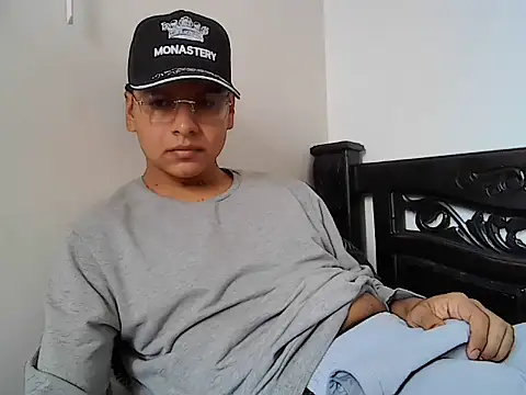 Snapshot of Lurex26 chatting on 10-27-25, 04:52 Lurex26 online show from 10-27-25, 04:52