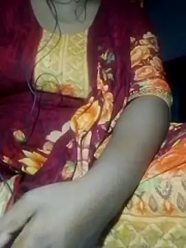 Snapshot of Liza0103 chatting on 05-11-26, 05:43 Liza0103 online show from 05-11-26, 05:43