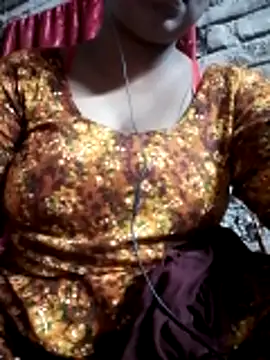 Snapshot of Liza0103 chatting on 10-28-25, 04:50 Liza0103 online show from 10-28-25, 04:50