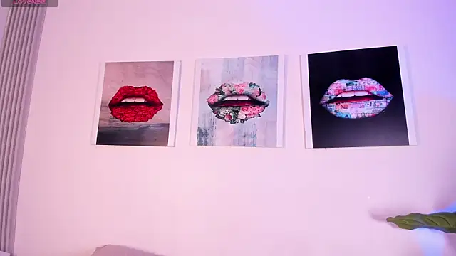 Angy-Avila online show from 12-21-25, 03:52