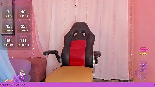 Snapshot of Lalila-Jamil chatting on 10-29-25, 12:15 Lalila-Jamil online show from 10-29-25, 12:15