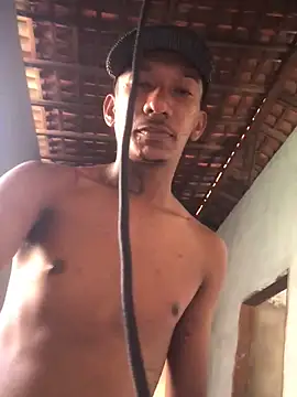 Snapshot of Ralf2011 chatting on 12-04-25, 05:56 Ralf2011 online show from 12-04-25, 05:56