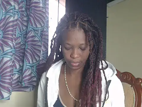 Snapshot of LilithMiller_ chatting on 06-21-26, 12:11 LilithMiller online show from 06-21-26, 12:11