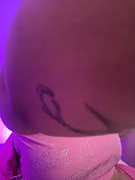 pinkbaddie777 online show from 06-12-26, 05:00