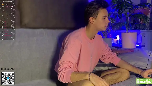 Snapshot of Kevin_Dooo chatting on 10-28-25, 05:18 Kevin Dooo online show from 10-28-25, 05:18