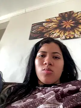 Snapshot of morenahhwy chatting on 10-27-25, 05:47 morenahhwy online show from 10-27-25, 05:47