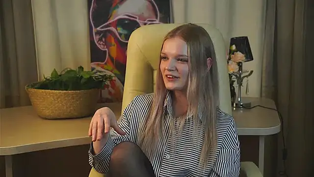 BrennaTout online show from 10-28-25, 12:26