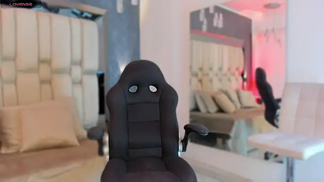  Sofiewild  online show from 03-11-26, 08:36