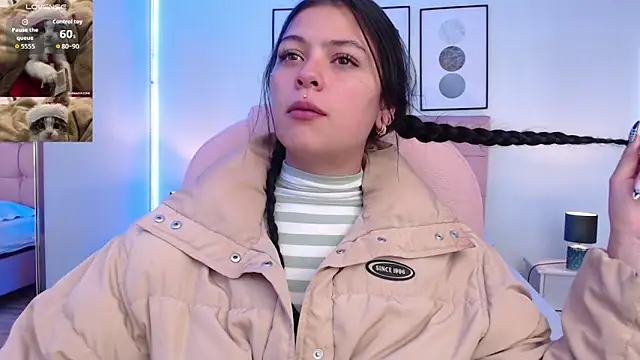 KikiVelvet online show from 11-28-25, 05:02