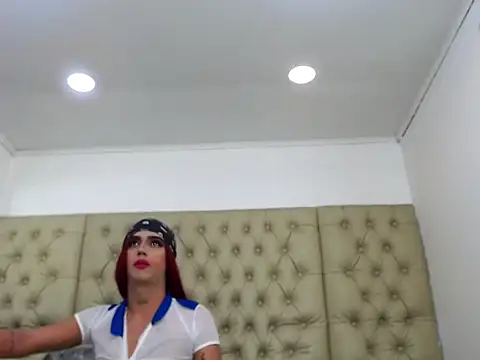 Snapshot of CamilaBunk chatting on 10-27-25, 11:27 CamilaBunk online show from 10-27-25, 11:27