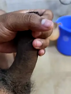 Snapshot of djdick20 chatting on 11-05-25, 03:42 djdick20 online show from 11-05-25, 03:42