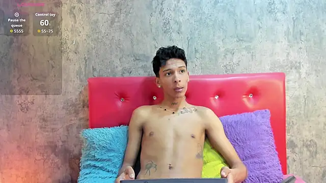 Max Steell online show from 11-13-25, 03:43