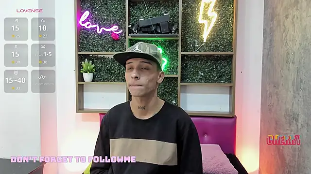 Max Steell online show from 11-05-25, 01:09