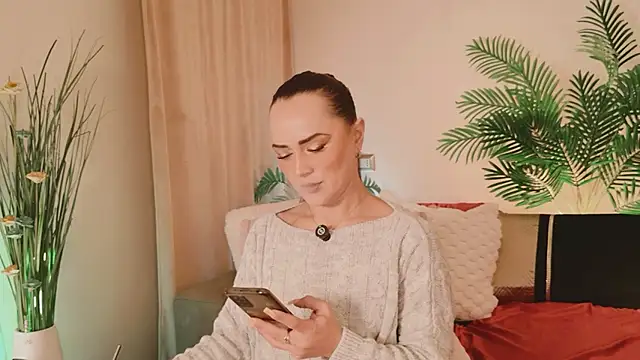 SiennaRosse online show from 02-25-26, 09:47