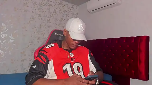 for itan online show from 11-25-25, 12:38