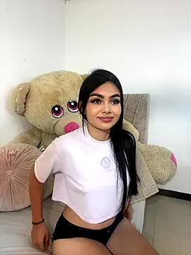 Snapshot of little_emiily_ chatting on 10-28-25, 07:57 little emiily  online show from 10-28-25, 07:57