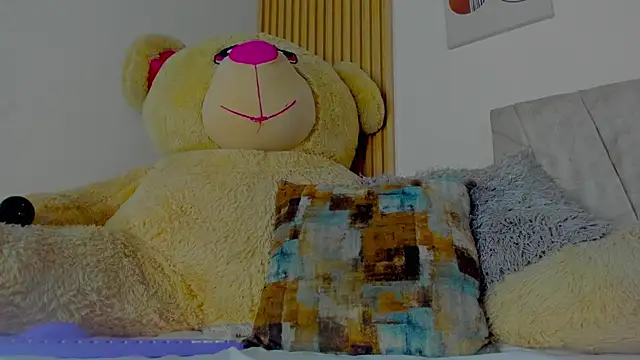 little emiily  online show from 01-13-26, 06:12