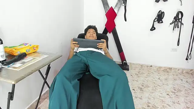 Maximiliano Khalil online show from 11-28-25, 08:20