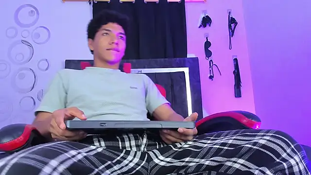 Maximiliano Khalil online show from 12-01-25, 07:37