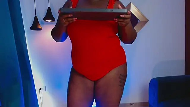 Snapshot of SusanPosa chatting on 10-29-25, 08:19 SusanPosa online show from 10-29-25, 08:19