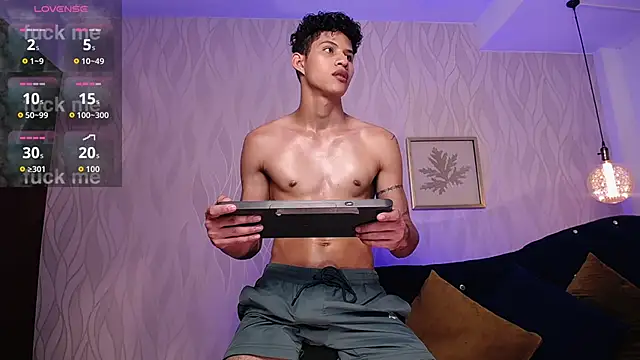 KamiSuarez online show from 02-12-26, 06:29