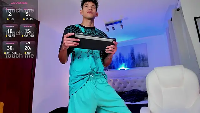 KamiSuarez online show from 02-24-26, 06:31