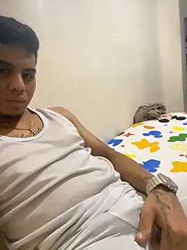 Snapshot of MichaManu7 chatting on 11-08-25, 03:43 MichaManu7 online show from 11-08-25, 03:43