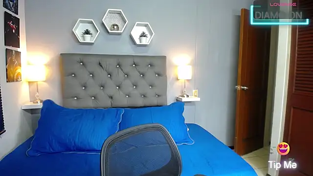 Snapshot of paul_myller chatting on 10-31-25, 01:24 paul myller online show from 10-31-25, 01:24