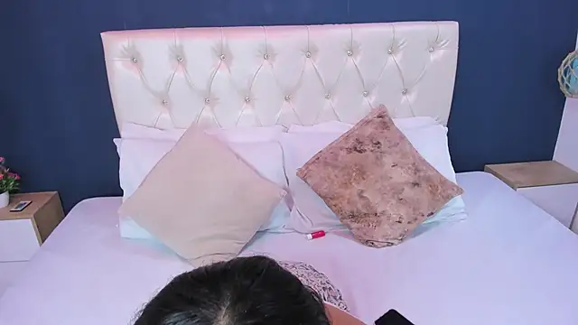 Kim Luna1 online show from 12-02-25, 12:33