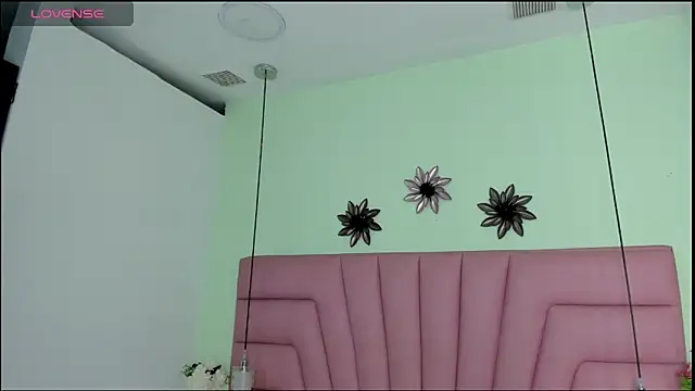 Kim Luna1 online show from 04-22-26, 03:02