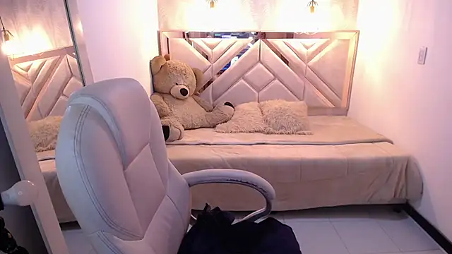 emmaa garciia online show from 03-23-26, 03:17