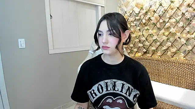 DakotaRussell  online show from 12-01-25, 11:11