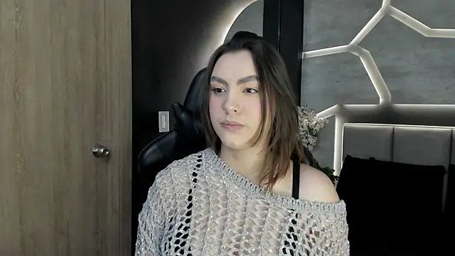 DakotaRussell  online show from 01-08-26, 01:06