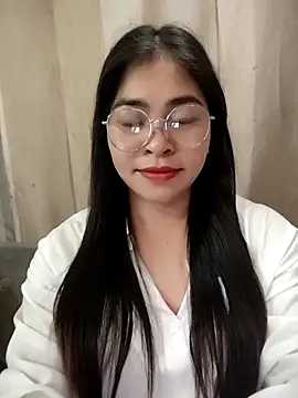 Bamboo-niee123 online show from 04-13-26, 06:50