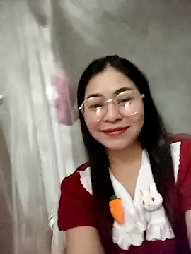 Snapshot of Bamboo-niee123 chatting on 04-20-26, 04:08 Bamboo-niee123 online show from 04-20-26, 04:08
