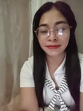 Snapshot of Bamboo-niee123 chatting on 05-30-26, 04:23 Bamboo-niee123 online show from 05-30-26, 04:23