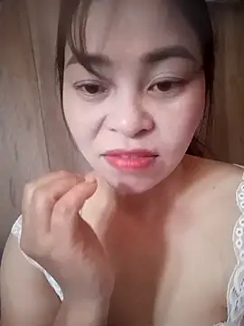 Bamboo-niee123 online show from 12-01-25, 04:24