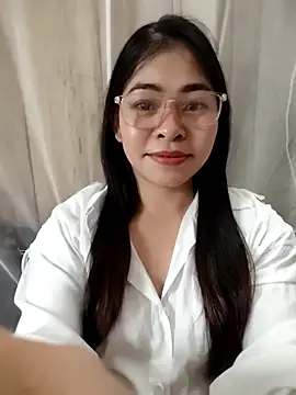 Bamboo-niee123 online show from 02-28-26, 06:46