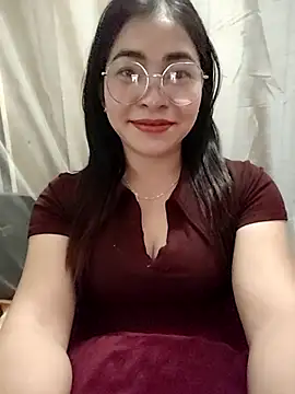 Bamboo-niee123 online show from 03-15-26, 07:37