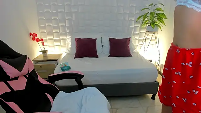 victoria 243 online show from 02-24-26, 07:42