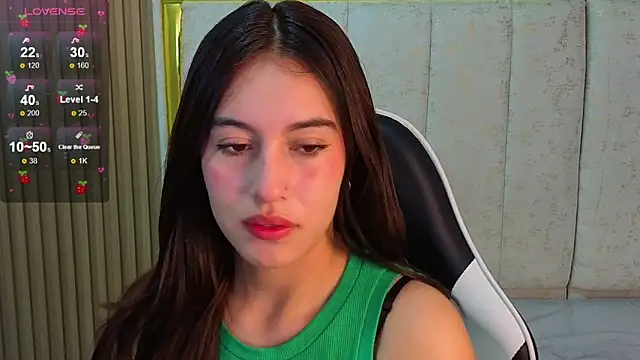 Nikka Tx online show from 12-14-25, 01:06